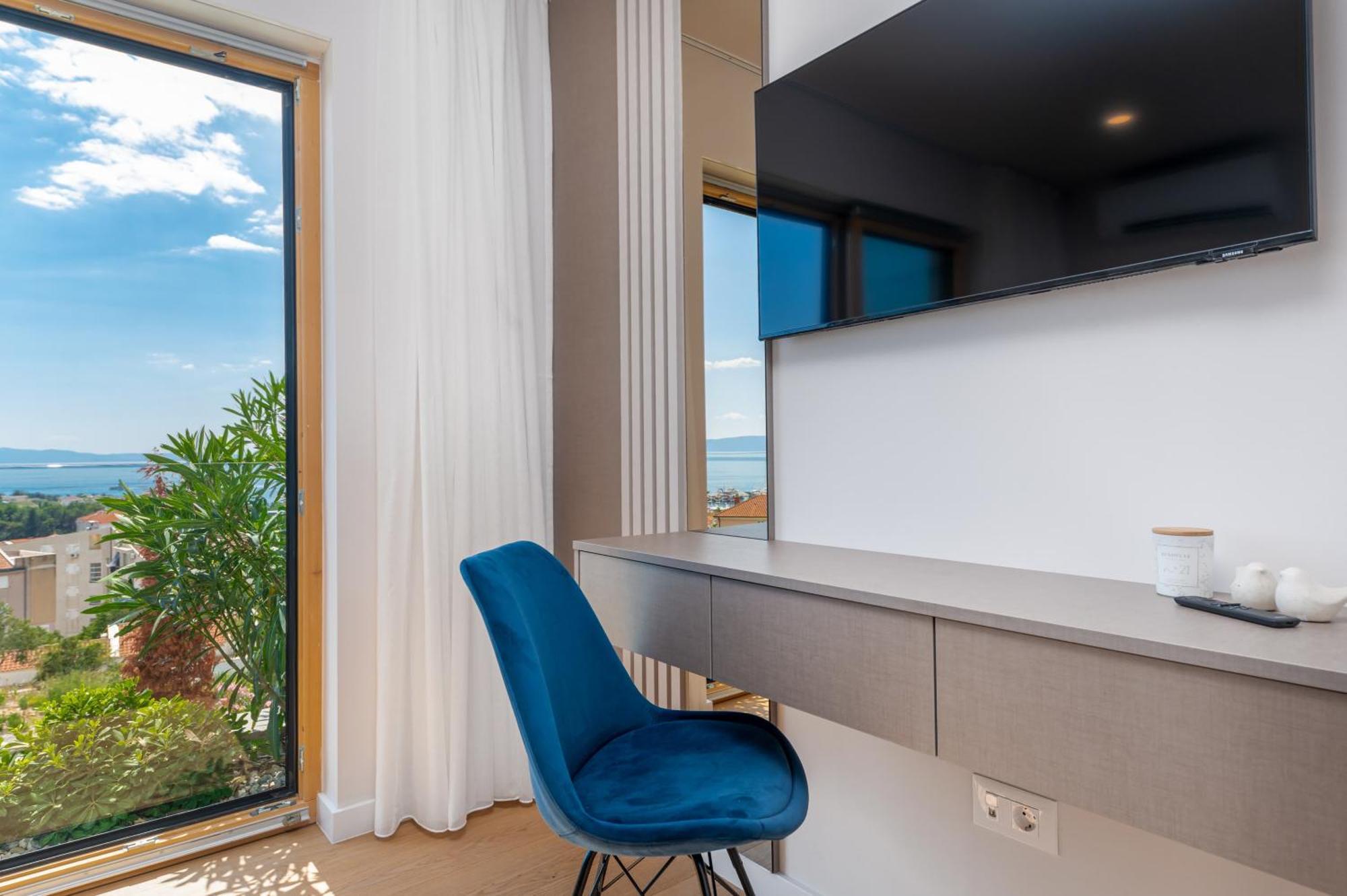 Luxury Adria Sea City & Mountain View Apartment Макарска Екстериор снимка