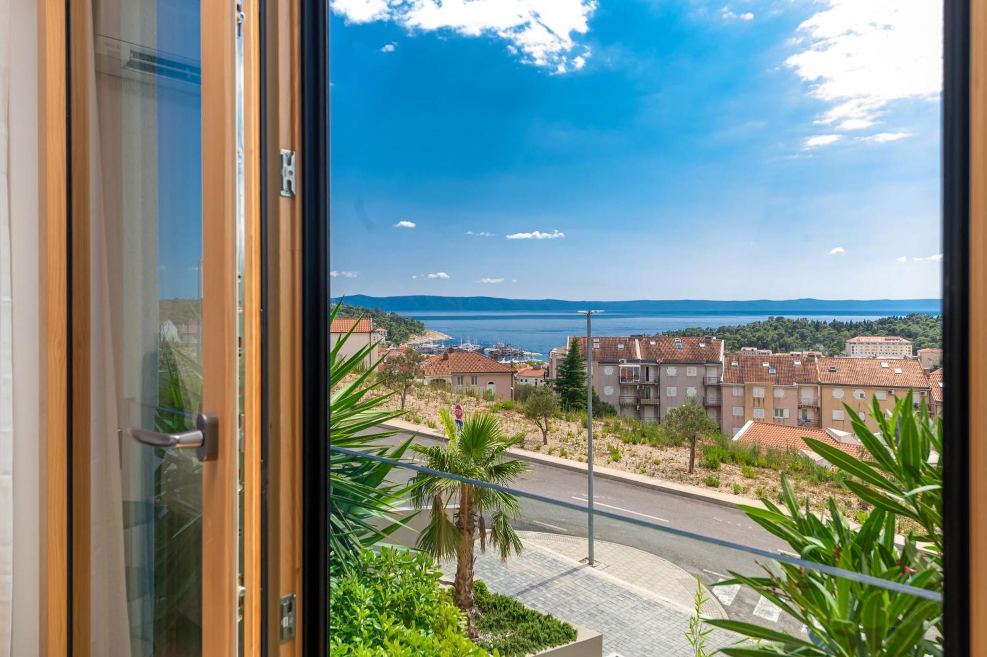 Luxury Adria Sea City & Mountain View Apartment Макарска Екстериор снимка