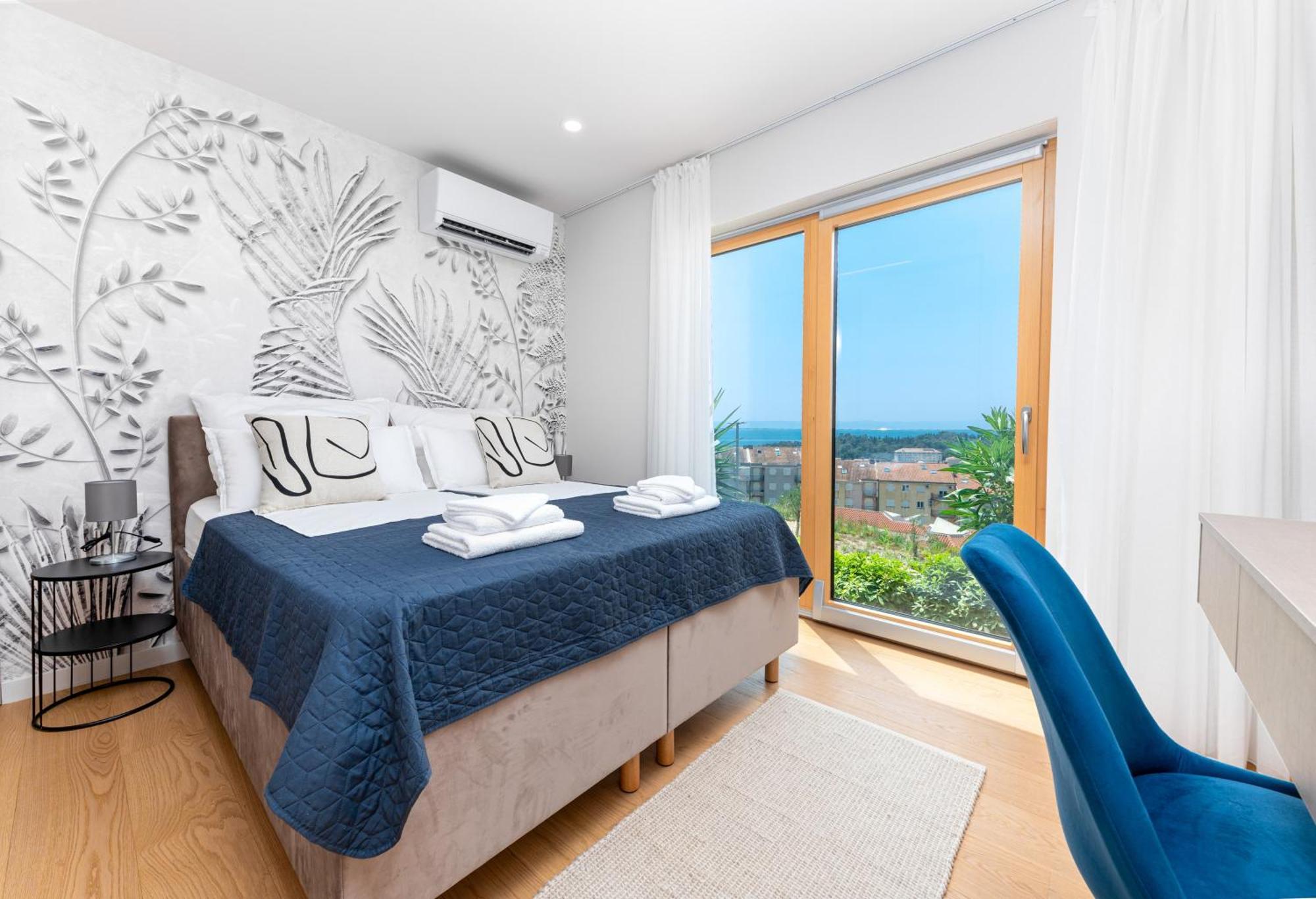 Luxury Adria Sea City & Mountain View Apartment Макарска Екстериор снимка